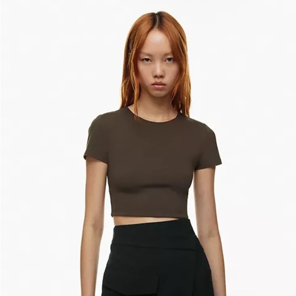 Aritzia Babaton Contour Crew Cropped T-Shirt - M - Picture 1 of 5